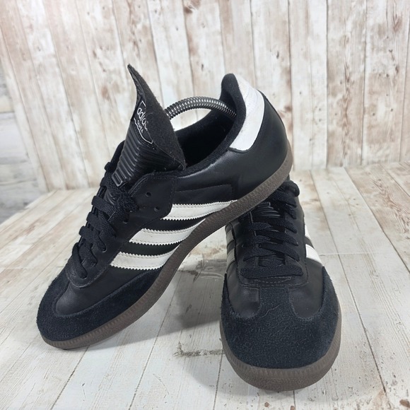adidas gazelle silver green womens Adidas Samba Classic 34563 Mens Black Suede Lace Up Lifestyle Sneakers